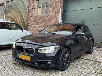 Unfallwagen BMW 1-serie 118i Executive automaat KM NAP 2018/2