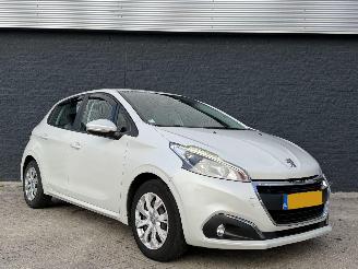 Avarii autoturisme Peugeot 208 1.2 benzine FACELIFT 2025/11