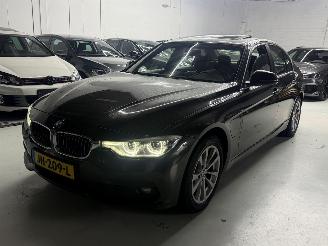Unfallwagen BMW 3-serie 330e automaat/panoramadak/led 2016/3