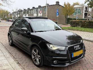 Schadeauto Audi A1 1.6TDI S-line Pano/Schaalstoelen/Keyless 2012/9