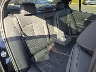 BMW 5-serie 530e Hybride picture 24