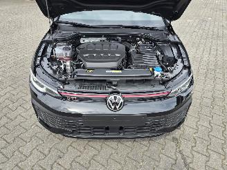 uszkodzony samochody osobowe Volkswagen Golf GTI 195 kW Panorama 2024/11