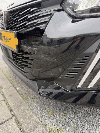 Peugeot 208 Allure picture 4