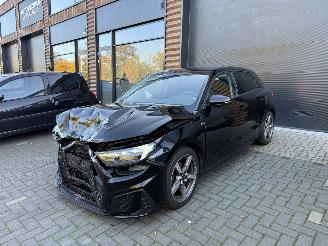 damaged passenger cars Audi A1 35 TFSI 2020/12