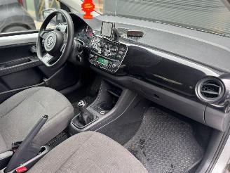 Volkswagen Up!  picture 14