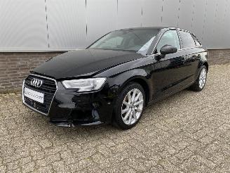 Vaurioauto  passenger cars Audi A3 Sportback 1.6 TDI Design Pro Line Plus Virtual Cockpit, Leer, Airco, Navi 2017/4