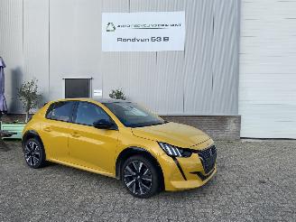 Unfallwagen Peugeot 208 1.2 PureTech GT- Line Camera Led Apple Car Play 2020/9