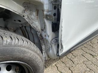 Renault Clio 0.9 TCe Bose Airco PDC Navi picture 13