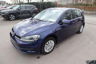 Vaurioauto  passenger cars Volkswagen Golf 1.0 BENZ 2020/2