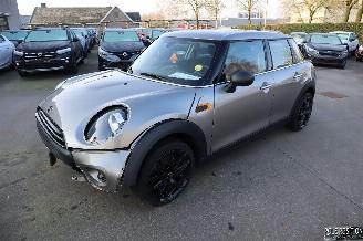 Schadeauto Mini One 1.5D 2018/7