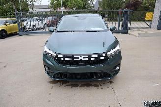 skadebil auto Dacia Sandero 1.0 BENZ 2025/10