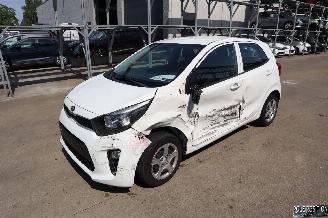 Voiture accidenté Kia Picanto 1.0 BENZ 2019/9