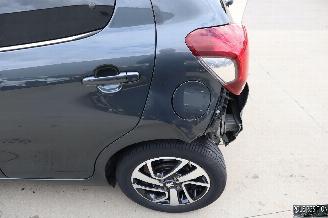 Peugeot 108 1.0 BENZ picture 6