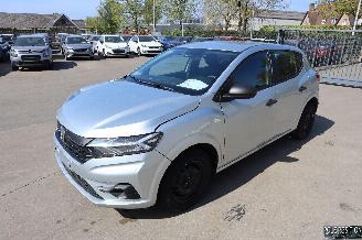 Damaged car Dacia Sandero 1.0 BENZ 2021/11