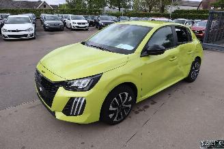 Unfallwagen Peugeot 208 1.2 BENZ 2025/5