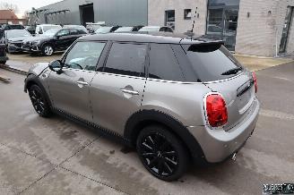 Mini Cooper 1.5 BENZ picture 6