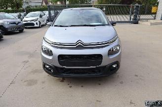 krockskadad bil auto Citroën C3 1.2 BENZ 2019/9