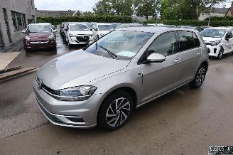 skadebil auto Volkswagen Golf 1.0 BENZ 2019/1