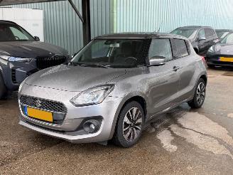 Vaurioauto  passenger cars Suzuki Swift 1.2 Stijl Smart Hybrid Nap Camera 2020/6