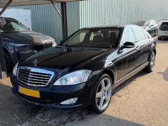 uszkodzony samochody osobowe Mercedes S-klasse 320 cdi Lang Prestige Plus Nap 2006/10