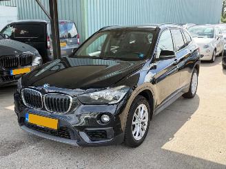 uszkodzony samochody osobowe BMW X1 SDRIVE 118i High Executive Automaat Leder Camera 2018/11
