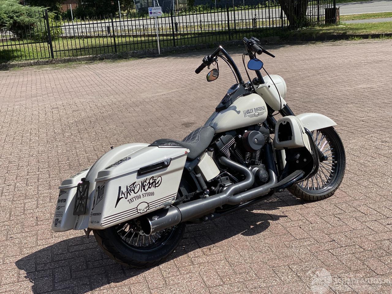Harley-Davidson Heritage softtail special