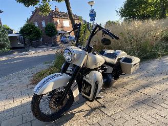 Harley-Davidson Heritage softtail special picture 13