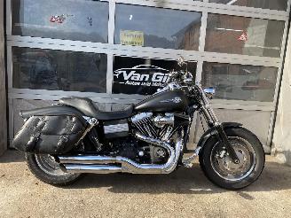 krockskadad bil motor Harley-Davidson Dyna Fat bob 5HD 2010/4