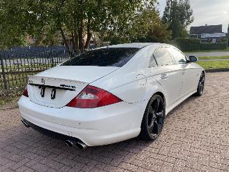 Auto incidentate Mercedes CLS 500 lpg gas 63 amg uitgevoerd 2004/10