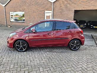 Unfallwagen Toyota Yaris 1.5 hybrid bi -tone navi pano 2016/12