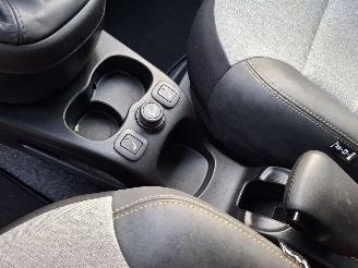 Fiat Panda 1.0 hybrid  cross   52kw  navi clima picture 4