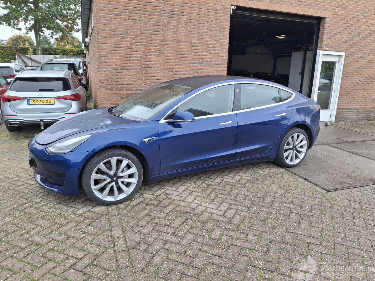 Tesla Model 3 rdw   60kwh   navi