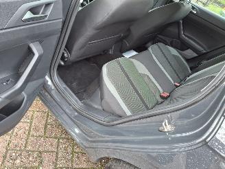 Volkswagen Polo 1.0 tsi  116pk  higline   clima  navi picture 7