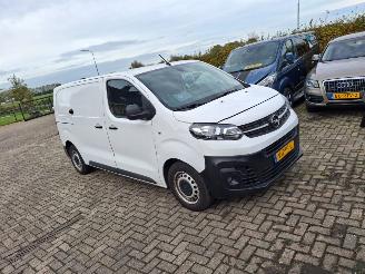  Opel Vivaro 1.5 cdti  102pk  3 zitter   lang 2021/2