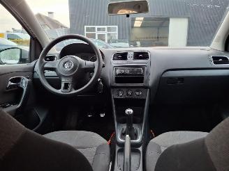 Volkswagen Polo 1.4i  86pk   5drs airco picture 4