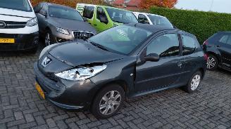 krockskadad bil auto Peugeot 206+ 1.1i 3drs  60pk 19dkm 2012/3