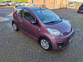 Coche accidentado Peugeot 107 1.0i 3drs active 2014/1