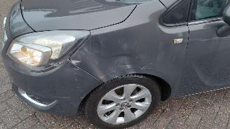 skadebil auto Opel Meriva 1.4i  88kw pano   airco 2016/6