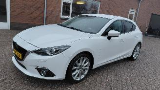 Auto incidentate Mazda 2 2.0i  120pk  clima navi 2015/6