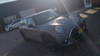 Mini Clubman 1.5i 102 pk  clima navi picture 7