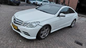 Schadeauto Mercedes E-klasse 200cgi coupe automaat pano  184pk 2012/3