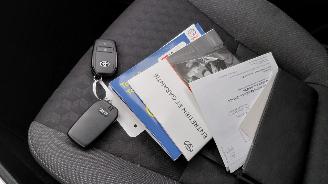 Toyota Yaris 1.5 hybrid  comfort   navi clima picture 5