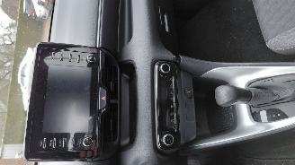 Toyota Yaris 1.5 hybrid  comfort   navi clima picture 8