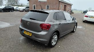 Volkswagen Polo 1.0 tsi  70kw automaat picture 3