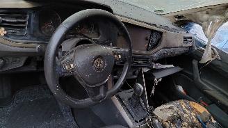 Volkswagen Polo 1.0 tsi  70kw automaat picture 8