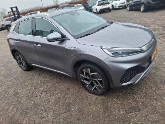 skadebil auto BYD Atto 3 comfort  60kwh    204pk 2024/4