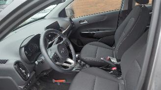 Kia Picanto 1.0 dpi  dynamic picture 5