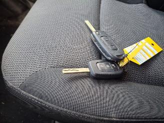 Renault Trafic 2.0 dci 96kw lang   uitvoering navi picture 10