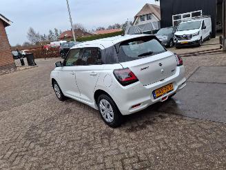 Suzuki Swift 1.2 hybrid   navi  clima picture 4