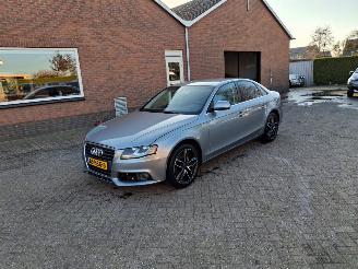 Schadeauto Audi A4 2.0i 180pk   clima 2009/2